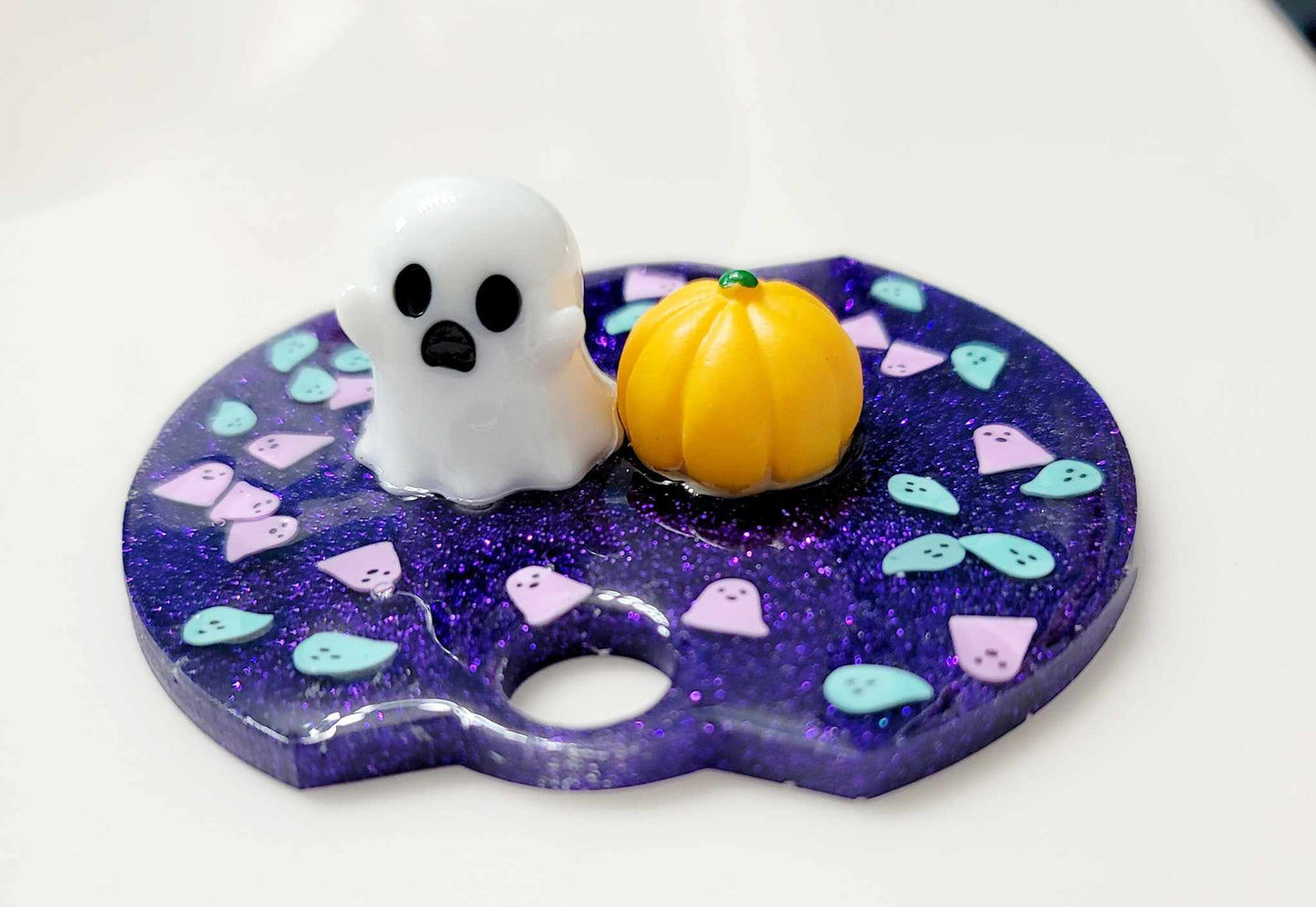 Colorful Spooky Boos Lid Cover