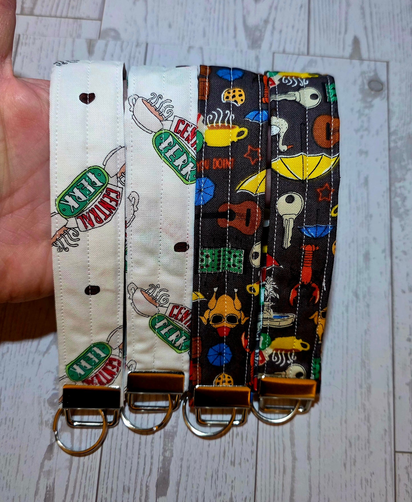 🧡 Friends Lanyards 🧡