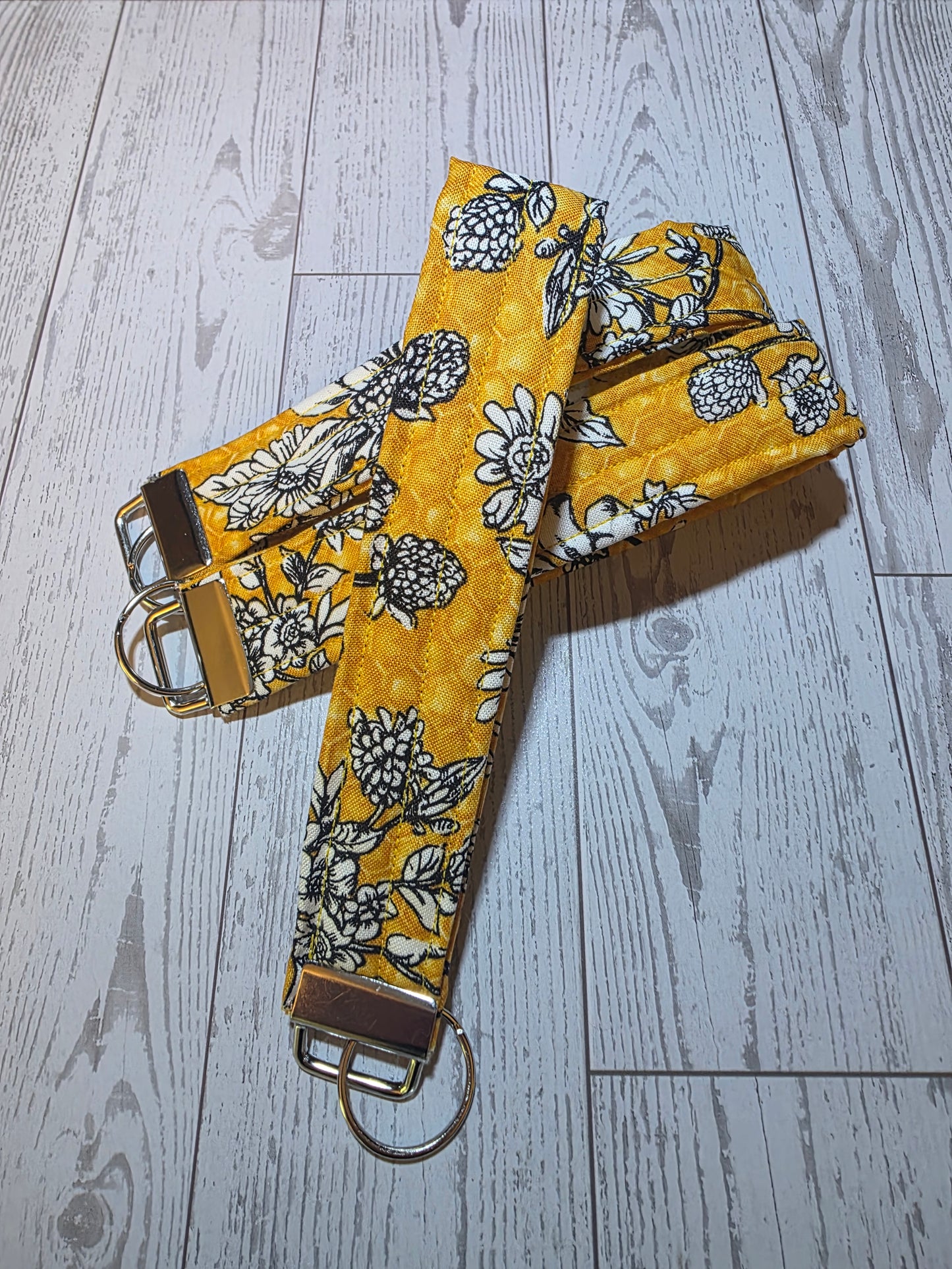 Honeycomb Floral Lanyard
